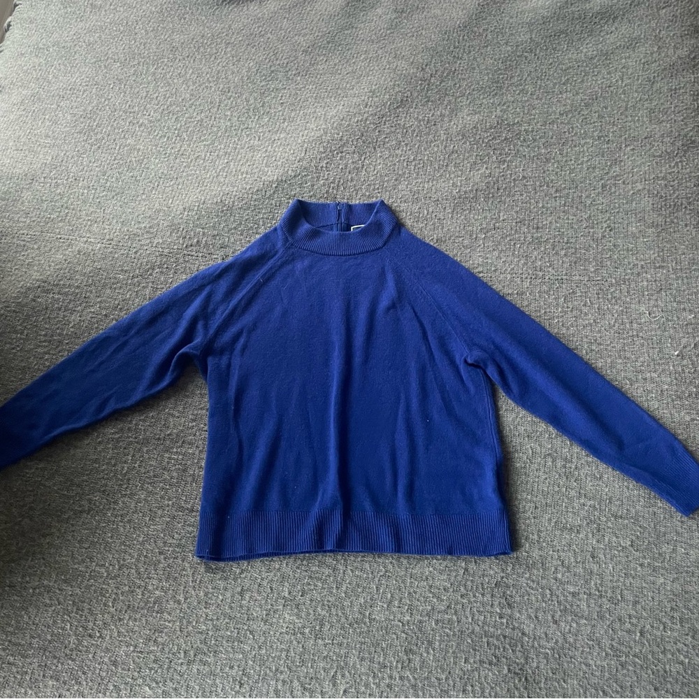 Karen Scott blue knit long sleeve top